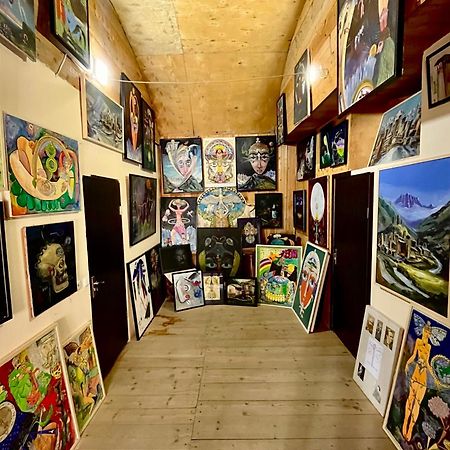 فندق Gamarjoba Guest And Art House أوشغولي المظهر الخارجي الصورة